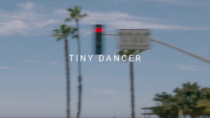 Elton John: Neues Video zu „Tiny Dancer“